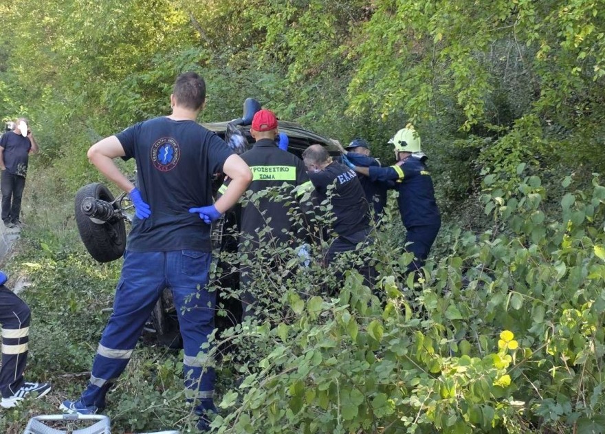 Τροχαίο ατύχημα στην εθνική οδό Γρεβενών – Καλαμπάκας με τρεις τραυματίες