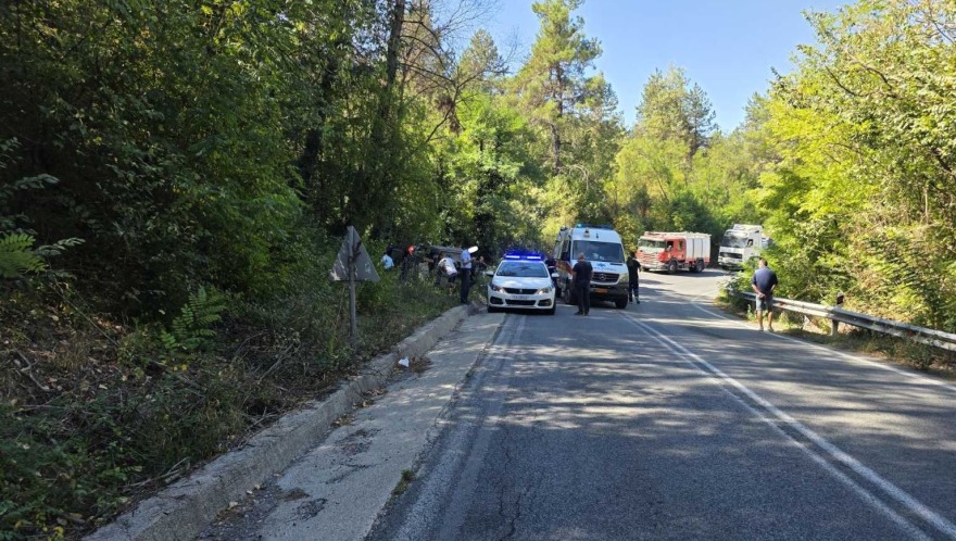 Τροχαίο ατύχημα στην εθνική οδό Γρεβενών – Καλαμπάκας - Στο νοσοκομεία τρία άτομα