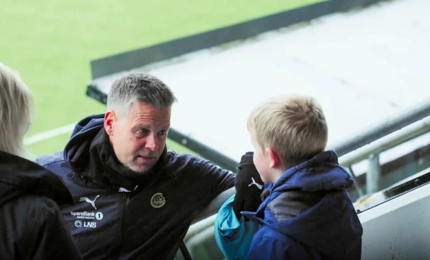 Champions League: Η υπόκλιση των οπαδών της Μπόντο Γκλίμτ στον 9χρονο Φρέντρικ