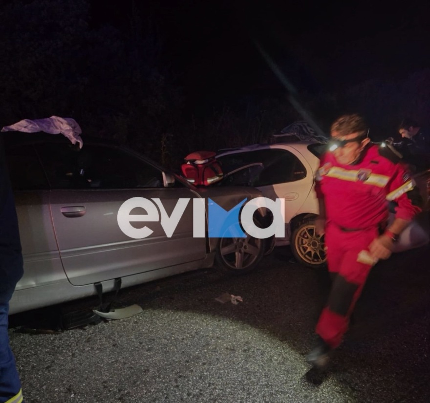 Τροχαίο με έναν νεκρό και τέσσερις τραυματίες στην Εύβοια - Συγκρούστηκαν δύο ΙΧ, δείτε βίντεο και φωτογραφίες