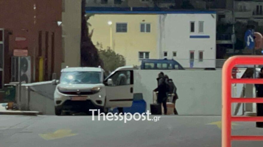Με 23 οχήματα η μεταγωγή των συλληφθέντων για τη μαφία του ΟΠΕΚΕΠΕ από τη Θεσσαλονίκη στην Αθήνα - Με βαν τα αποδεικτικά στοιχεία, δείτε βίντεο