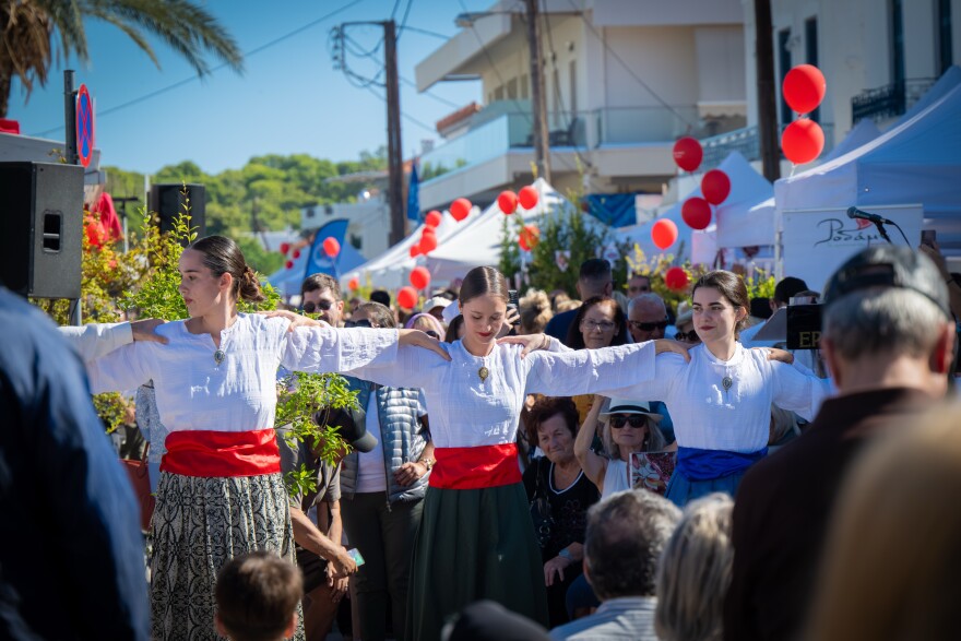 Η Γιορτή Ροδιού στην Ερμιόνη: Μια λαμπρή διοργάνωση αφιερωμένη στο «κόκκινο χρυσάφι» της περιοχής