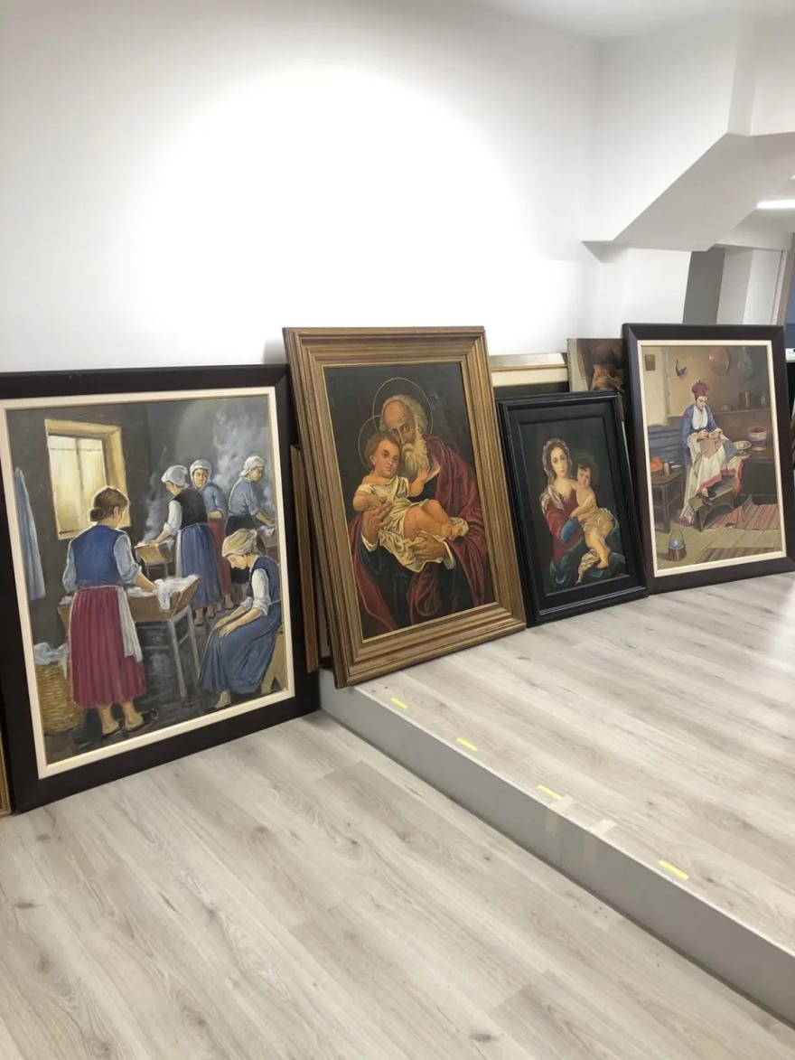 Κύκλωμα με 480 πλαστούς πίνακες ζωγραφικής, δύο συλλήψεις από την ΕΛΑΣ – Είχαν… Φασιανό και Παρθένη, κατασχέθηκαν όπλα και σφαίρες