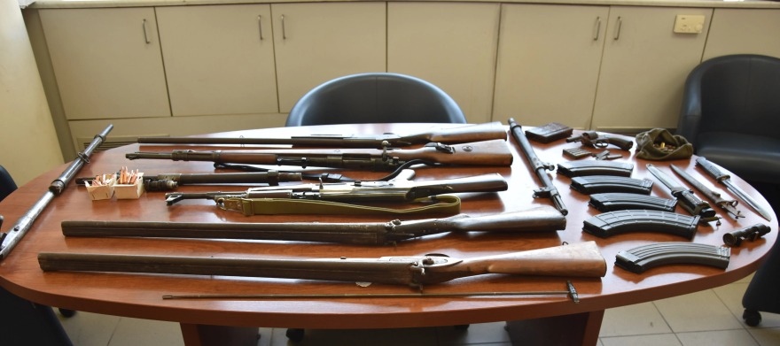 Κρήτη: Συνελήφθη 54χρονος που είχε έξι όπλα, σχεδόν 800 φυσίγγια και ξιφολόγχες