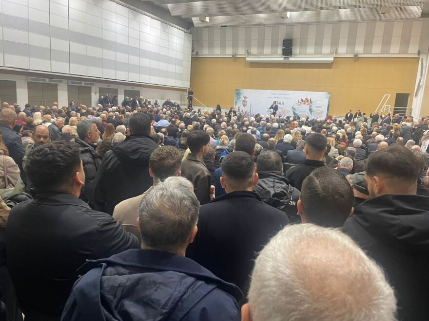 Το αδιαχώρητο στο Βελλίδειο όπου ο Άδωνις Γεωργιάδης παρουσίασε το βιβλίο του για τη Ρώμη - Φωτογραφίες