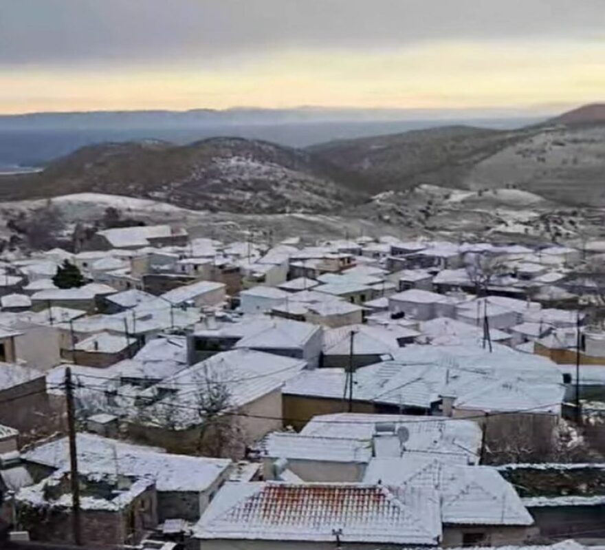 Χιόνισε στα ορεινά της Λέσβου και στη Λήμνο, δείτε φωτογραφίες από τα χιονισμένα χωριά