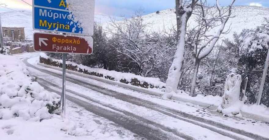 Χιόνισε στα ορεινά της Λέσβου και στη Λήμνο, δείτε φωτογραφίες από τα χιονισμένα χωριά