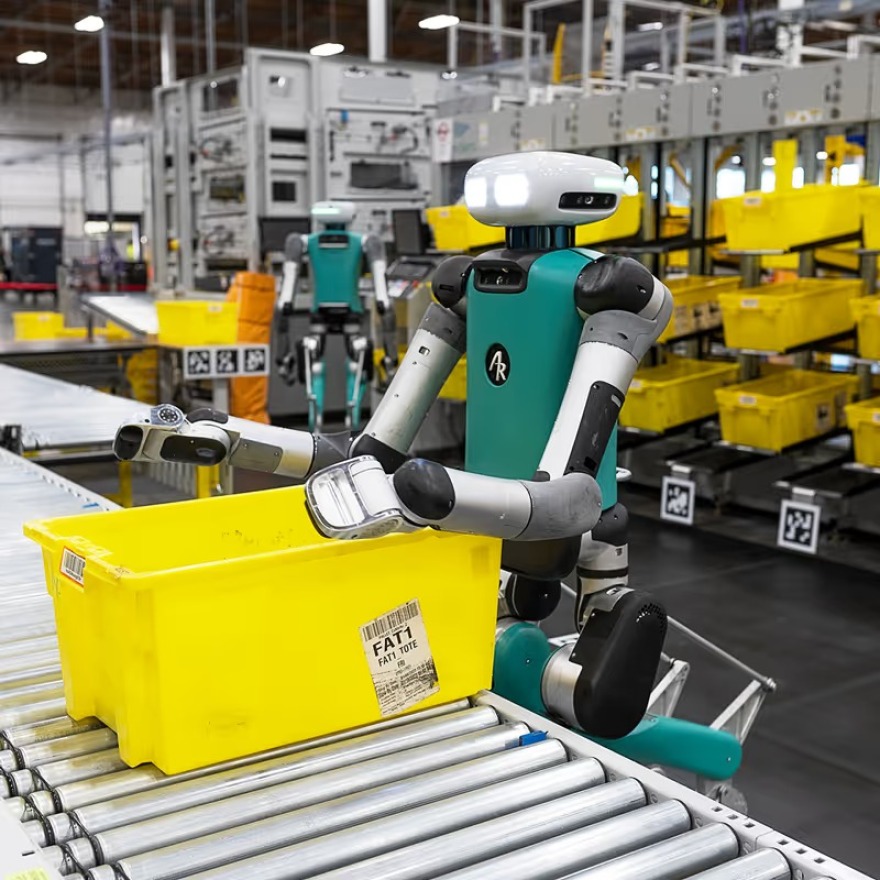 Από την Tesla μέχρι την Disney, 4 εταιρείες ετοιμάζουν ανθρωποειδή ρομπότ για διάθεση στην αγορά: Τι μπορούν να κάνουν, πόσο θα κοστίζουν