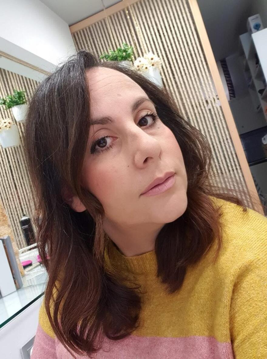 Μητέρα δύο παιδιών η 42χρονη Βασιλική, μία από τις εργαζόμενες που βρέθηκαν νεκρές στο υπόγειο της Βιολάντα μετά τη φονική έκρηξη