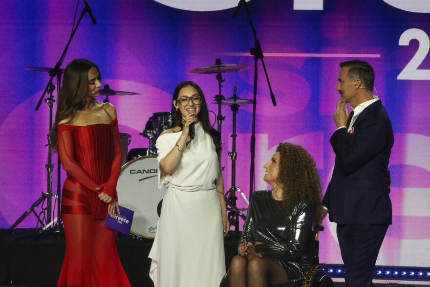 Eurovision Α' Ημιτελικός: Ο Ακύλας έλαμψε, η Βρανά έκλεψε την παράσταση και οι γυναίκες κυριάρχησαν - Δείτε όλες τις εμφανίσεις  