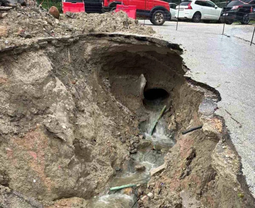 Σαρώνουν την χώρα οι ισχυροί άνεμοι και  η αφρικανική σκόνη: Μεγάλες ζημιές από κατολισθήσεις και πλημμύρες σε Ήπειρο και Πελοπόννησο, δείτε βίντεο