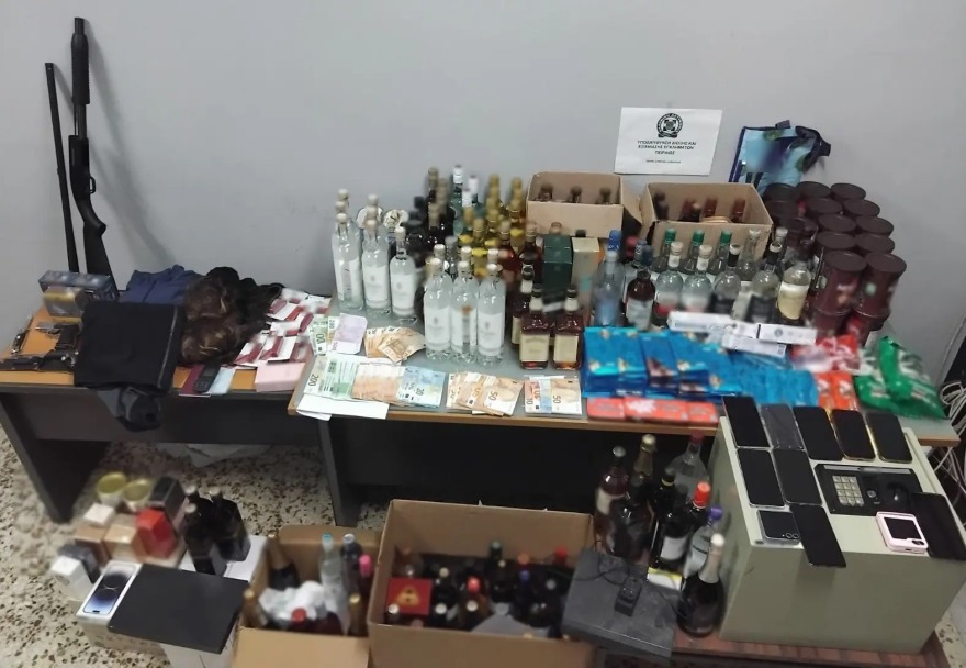 Εξαρθρώθηκε σπείρα που έκλεβε ποτά από καταστήματα στην Αττική, συνελήφθη ο αρχηγός και 8 μέλη, δείτε βίντεο