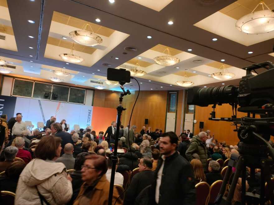 Δείτε live την  παρουσίαση της «Ιθάκης» του Αλέξη Τσίπρα στη Λάρισα 