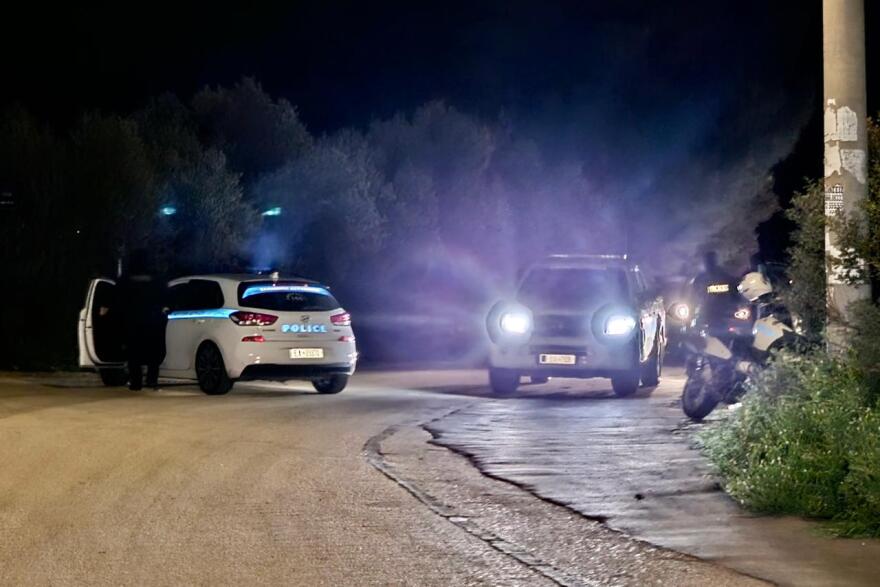 Συνελήφθη ο Χρήστος Μαυρίκης, κρυβόταν σε οικόπεδο δίπλα στο σπίτι του μετά τους πυροβολισμούς