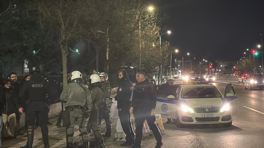 Επέμβαση της ΕΛ.ΑΣ. στην Πολυτεχνική Σχολή του ΑΠΘ με 48 προσαγωγές, δείτε βίντεο και φωτογραφίες 