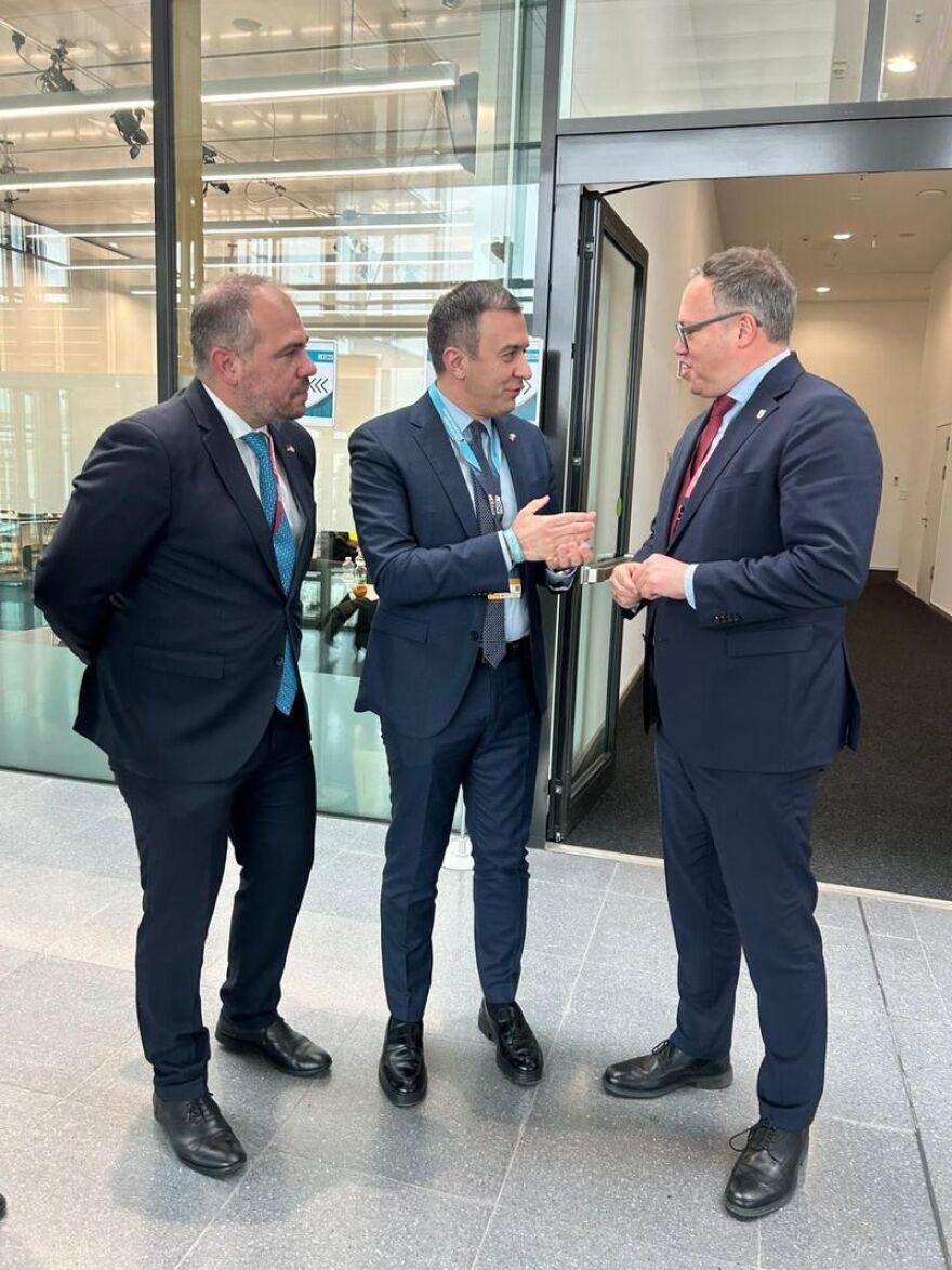 Στο Συνέδριο του CDU στη Στουτγκάρδη Φόρτωμας και Χατζηβασιλείου