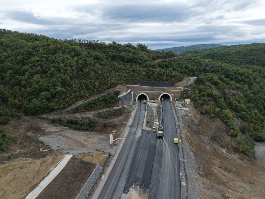 Στο 93% η πρόοδος κατασκευής στο Βόρειο Τμήμα του Αυτοκινητοδρόμου Ε65, ολοκληρώνεται τους επόμενους μήνες
