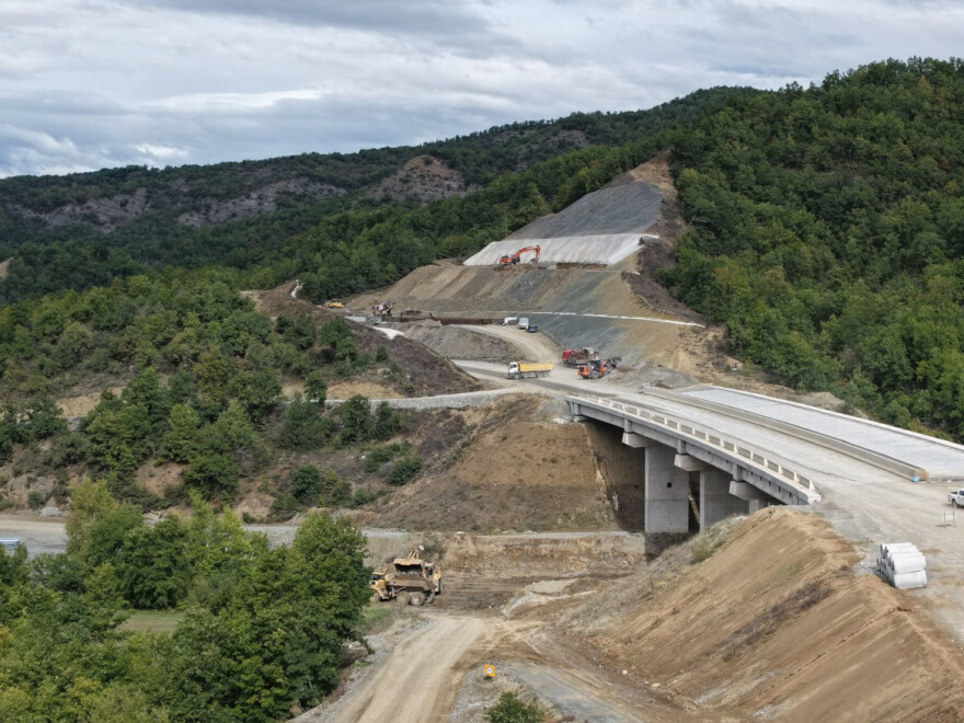 Στο 93% η πρόοδος κατασκευής στο Βόρειο Τμήμα του Αυτοκινητοδρόμου Ε65, ολοκληρώνεται τους επόμενους μήνες
