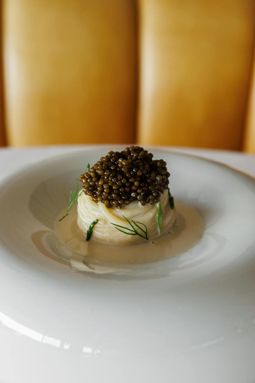 Χρυσοί Σκούφοι 2026: Αυτά είναι τα καλύτερα ελληνικά εστιατόρια για φέτος, «πρωταθλητής» o Μποτρίνι για 14η σερί χρονιά