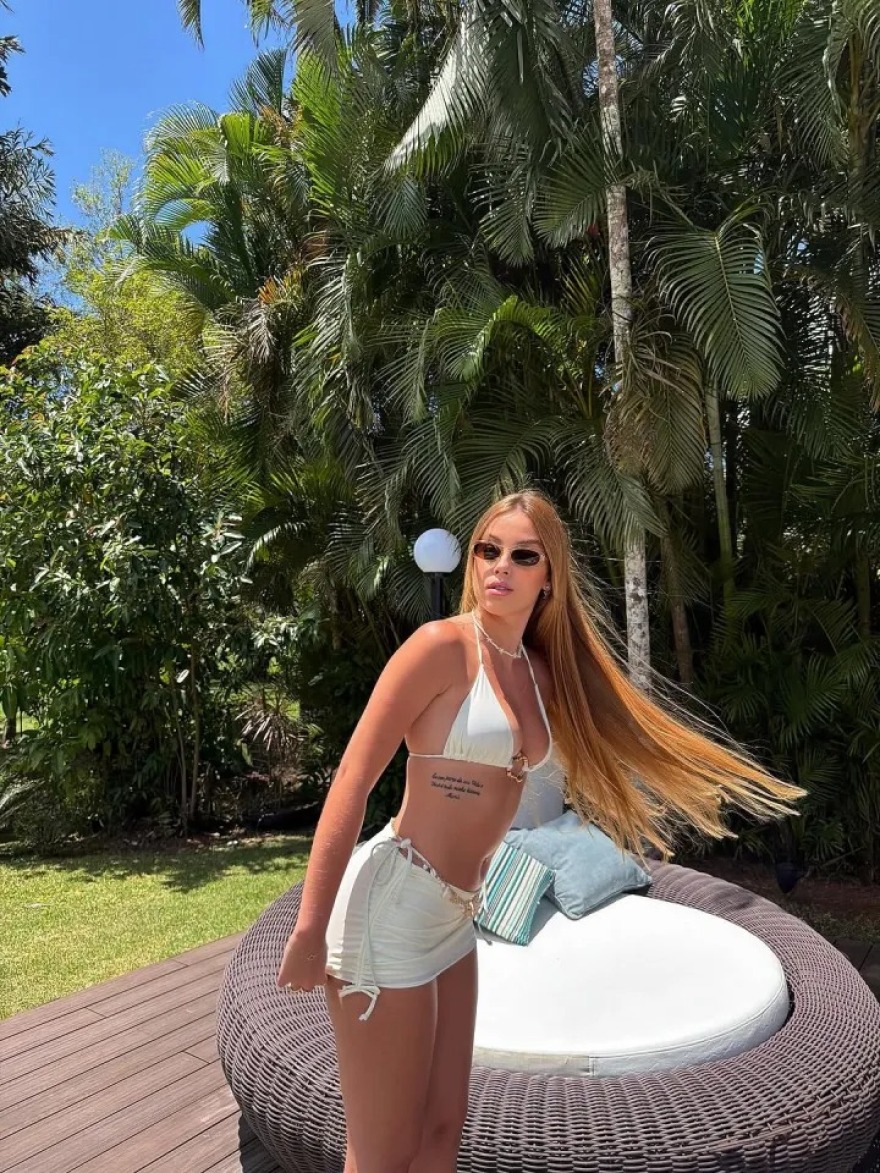 Ο Ντάγκλας Λουίζ ξεπερνά την Αλίσα Λέμαν με 19χρονο μοντέλο, κόρη του τεχνικού διευθυντή της Νότιγχαμ