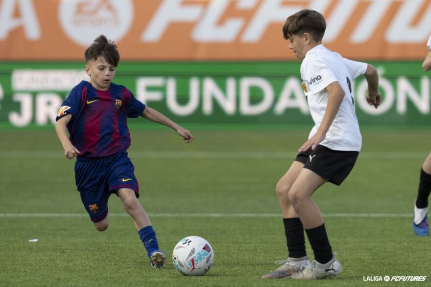 Ούγκο Γκαλδέανο: Το νέο διαμάντι της Μπαρτσελόνα που τρελαίνει κόσμο σε ηλικία 12 ετών, δείτε βίντεο