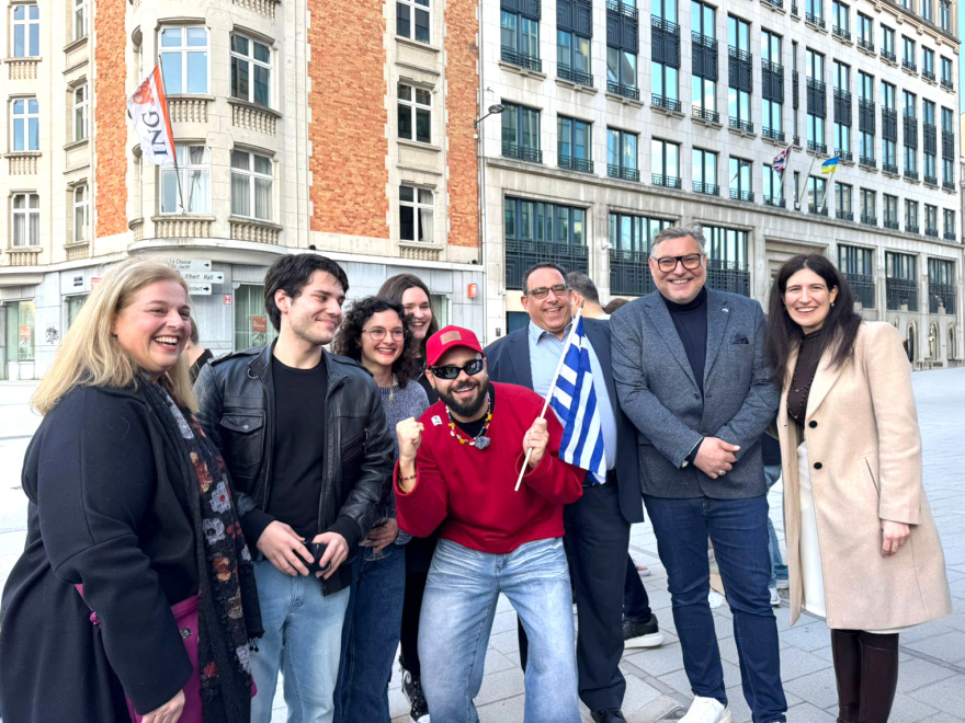 Eurovision 2026: Ο Aκύλας συνάντησε τον Ζέλικο Γιοκσίμοβιτς στο Ραδιομέγαρο της ΕΡΤ
