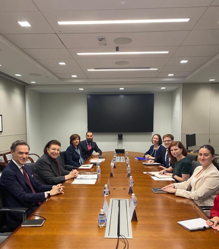 Επαναπατρίζονται 26 ελληνικές αρχαιότητες από τις ΗΠΑ, παραδόθηκαν στην Λίνα Μενδώνη στην Ουάσιγκτον
