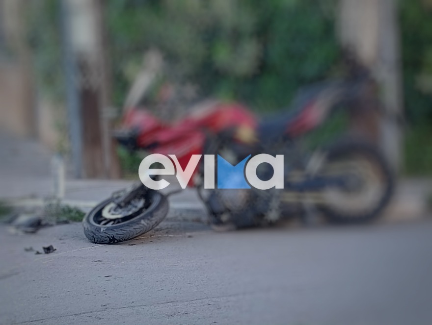 Στο νοσοκομείο μοτοσικλετιστής μετά από τροχαίο στη Χαλκίδα