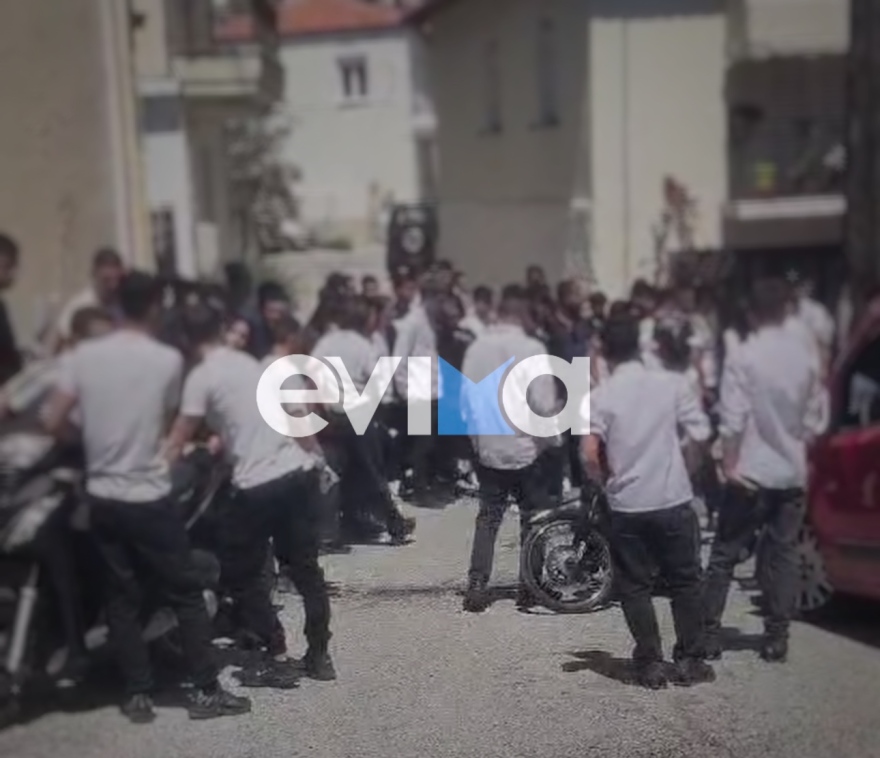 Κηδεύτηκε ο 17χρονος που άφησε την τελευταία του πνοή σε τροχαίο με ασθενοφόρο στην Εύβοια