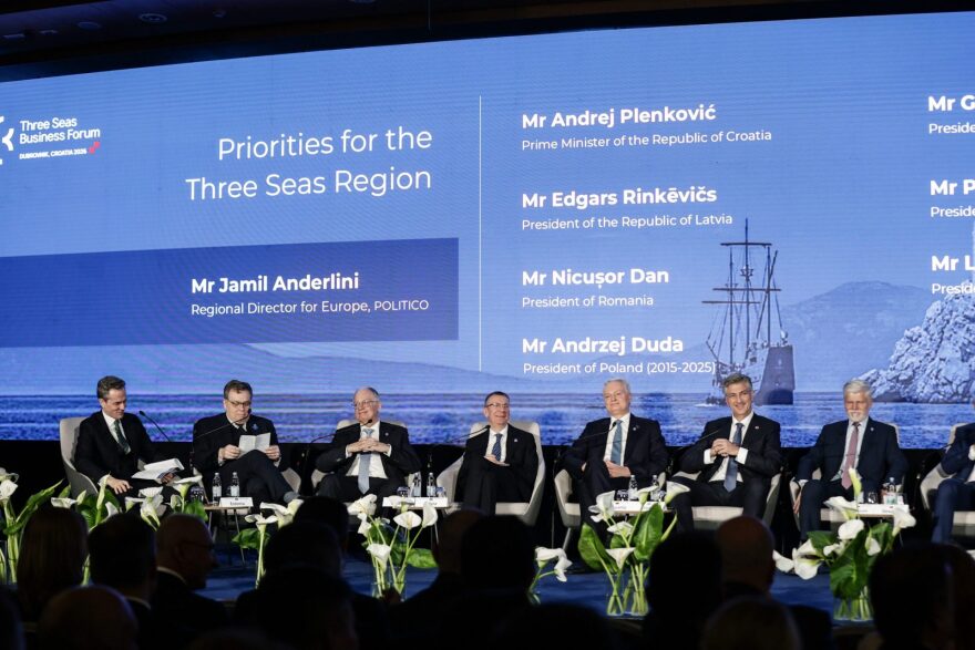 Τασούλας στην Πρωτοβουλία των Τριών Θαλασσών: Πιο ισχυροί με συνεργασία σε μεταφορές, ενέργεια και ψηφιακή συνδεσιμότητα