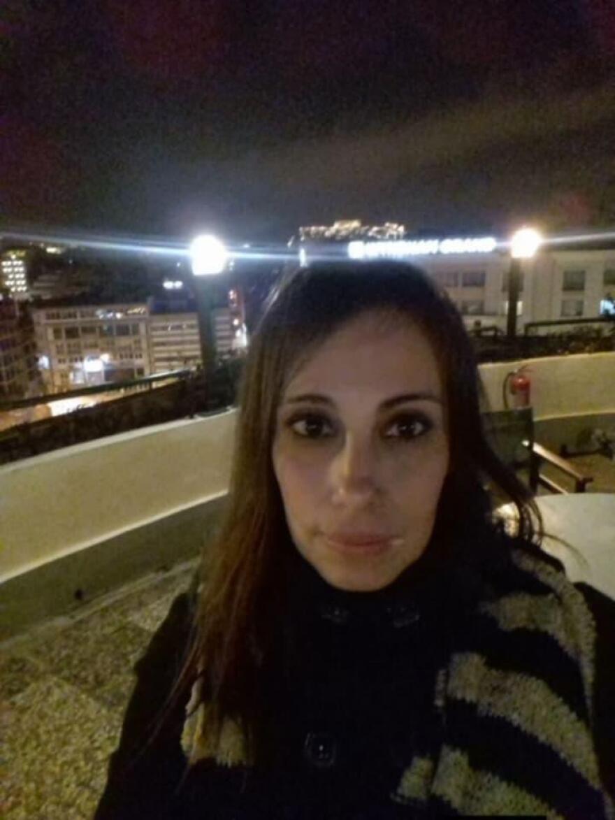 Σοκ στη Δράμα: Με τρεις μαχαιριές δολοφόνησε τη σύζυγό του ο αστυνομικός και αυτοκτόνησε με το υπηρεσιακό του όπλο