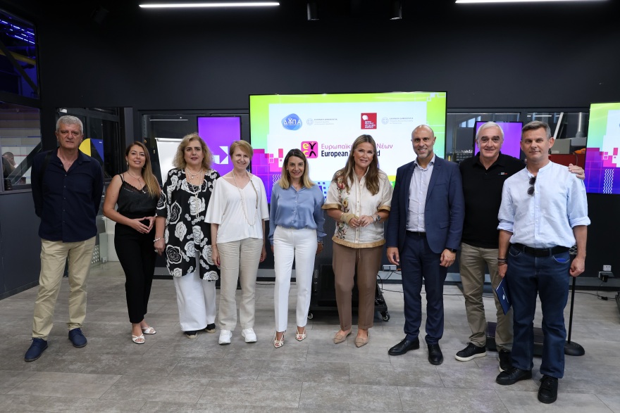Μνημόνιο Συνεργασίας ΔΥΠΑ- ΙΝΕΔΙΒΙΜ: Η Ευρωπαϊκή Κάρτα Νέων παραμένει δωρεάν στους Σπουδαστές επαγγελματικής εκπαίδευσης και κατάρτισης 

