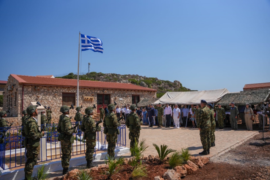 Δύο νέοι ξενώνες παραδόθηκαν στις Ένοπλες Δυνάμεις στη νήσο Ρω