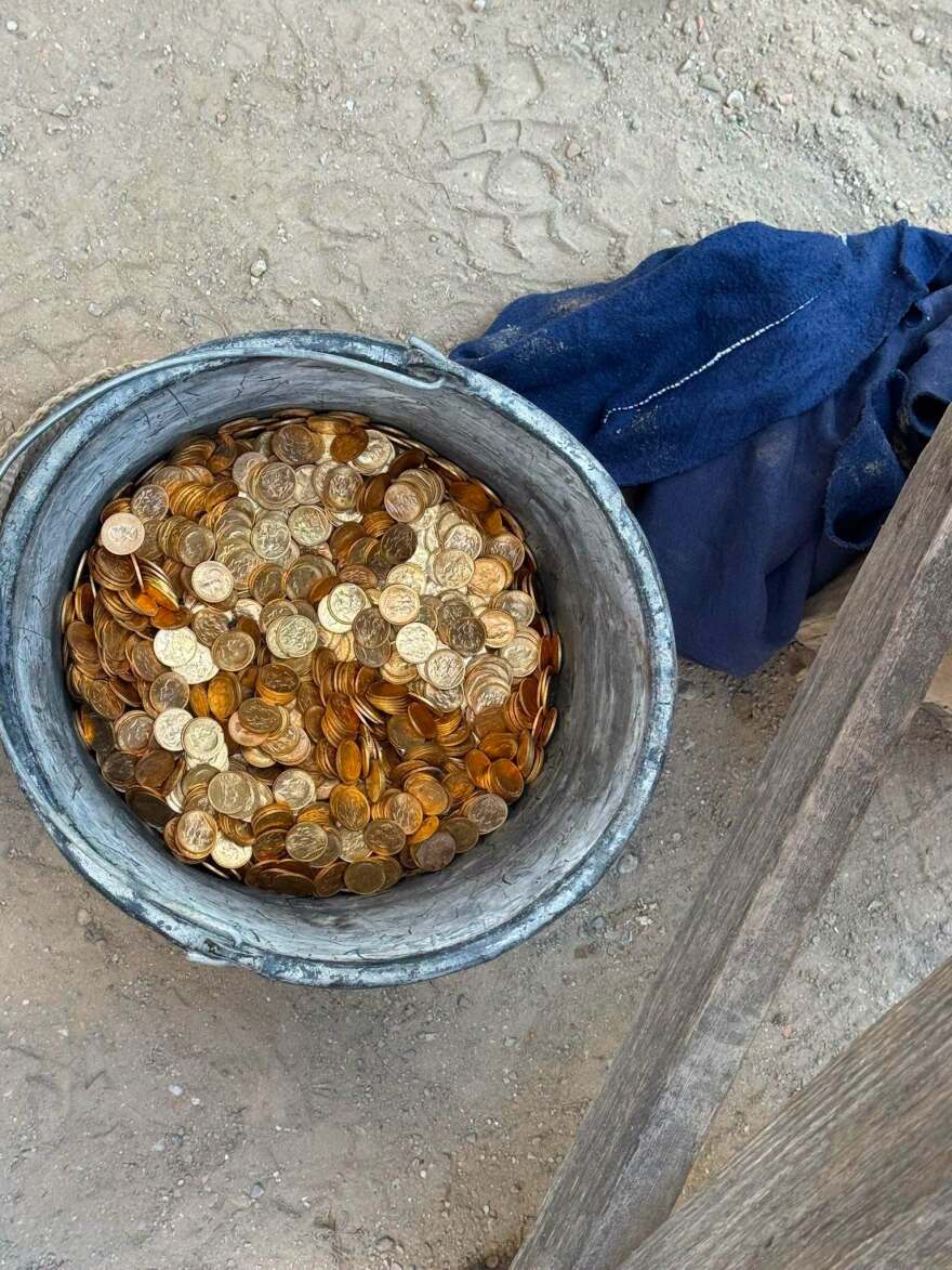 Ράβδοι χρυσού και νομίσματα: Βρήκαν... κρυμμένο θησαυρό αξίας €9 εκατ. κατά τη διάρκεια εργασιών σε κτίριο στο Βέλγιο