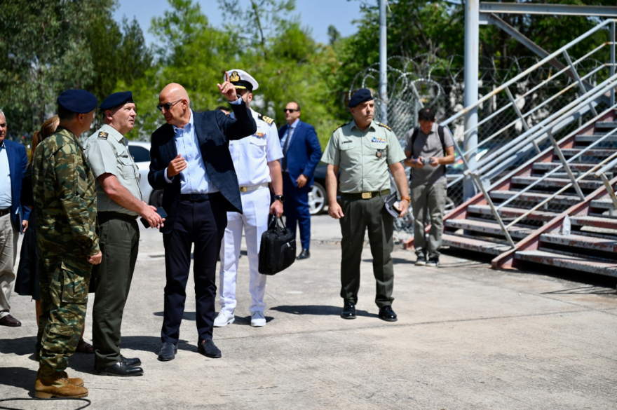 Με εντολή Δένδια ξεκίνησε η κατεδάφιση του Θεάτρου Badminton στο Πάρκο Γουδή, δείτε βίντεο και φωτογραφίες