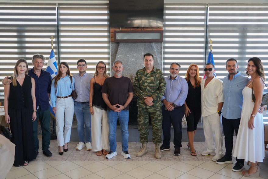Ο Αντώνης Καράτζης τιμήθηκε για την προσφορά του στις Ένοπλες Δυνάμεις