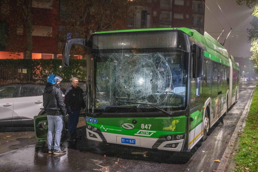 Επεισόδια στο Μιλάνο μετά τον θάνατο 19χρονου μετανάστη σε αστυνομική καταδίωξη