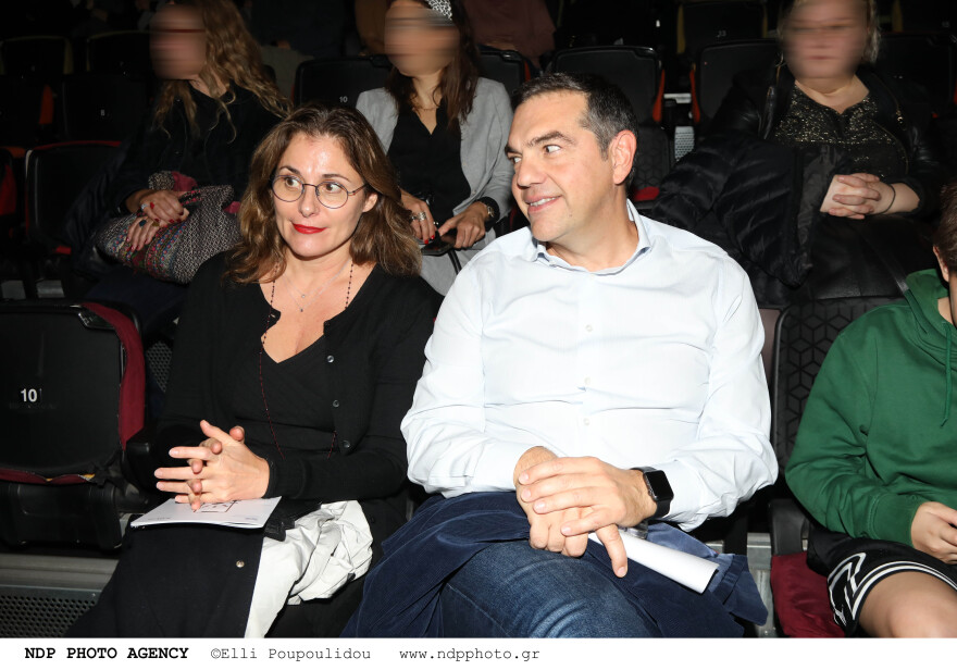Αλέξης Τσίπρας–Μπέττυ Μπαζιάνα: Βραδινή έξοδος για το ζευγάρι