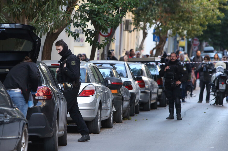 Λήξη συναγερμού στα γραφεία του ΕΦΚΑ στην Κυψέλη - Δείτε φωτογραφία με το γκαζάκι που εντοπίστηκε