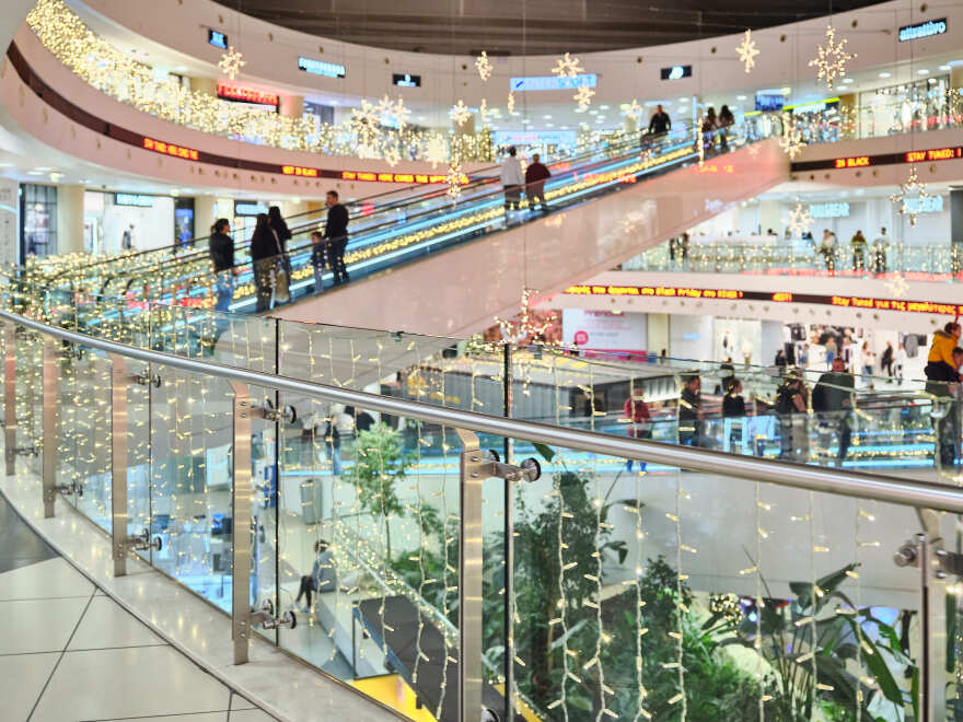 Συναρπαστικό και πολυδιάστατο χριστουγεννιάτικο shopping στον μαγικό κόσμο του River West!