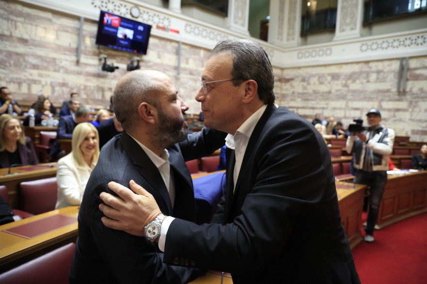 Η πρώτη  συνεδρίαση της ΚΟ του ΣΥΡΙΖΑ με τον Σωκράτη Φάμελλο - To νέο προεδρείο Δείτε βίντεο