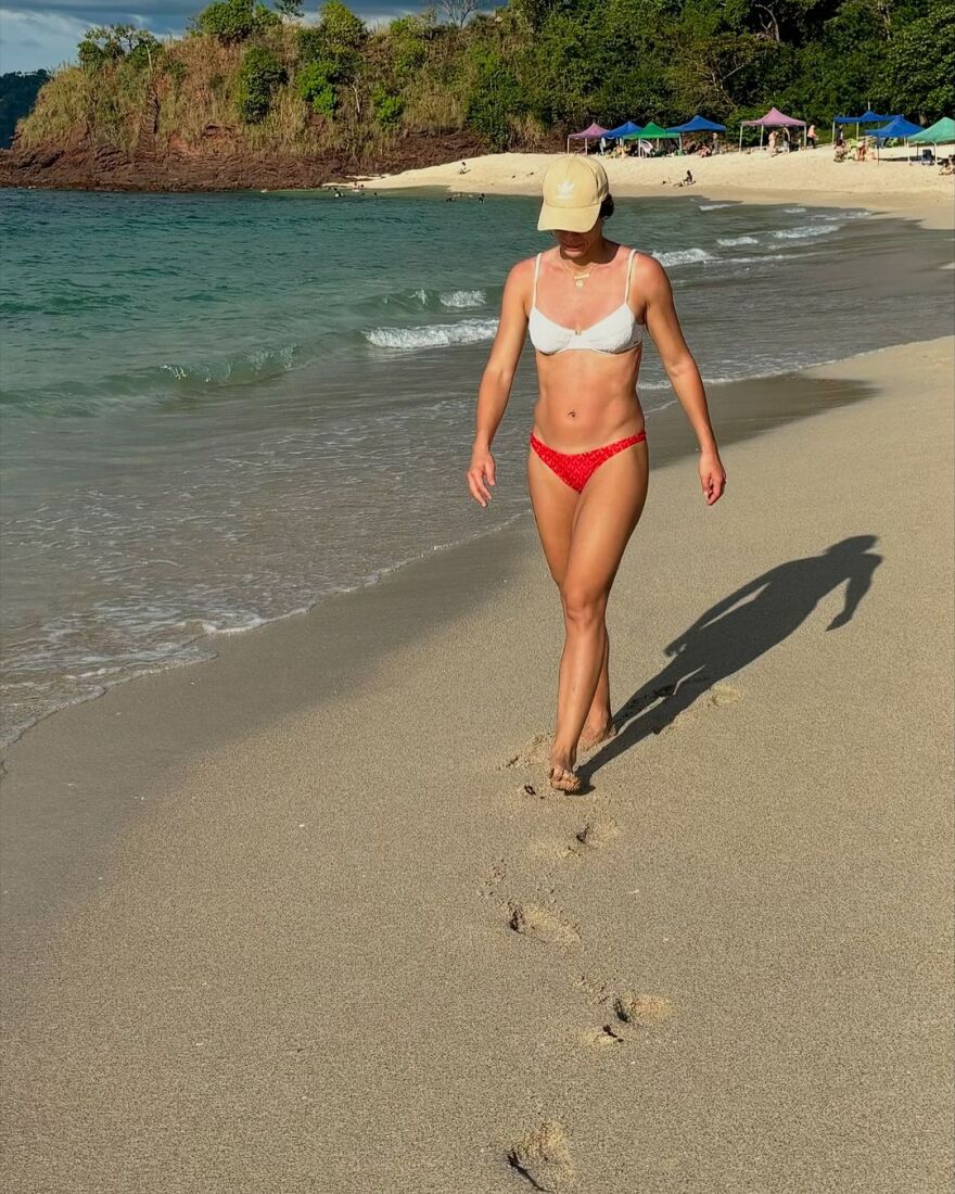 Κατερίνα Στεφανίδη: To άλμπουμ από την Κόστα Ρίκα - «Καήκαμε, κολυμπήσαμε, είδαμε μαϊμούδες»