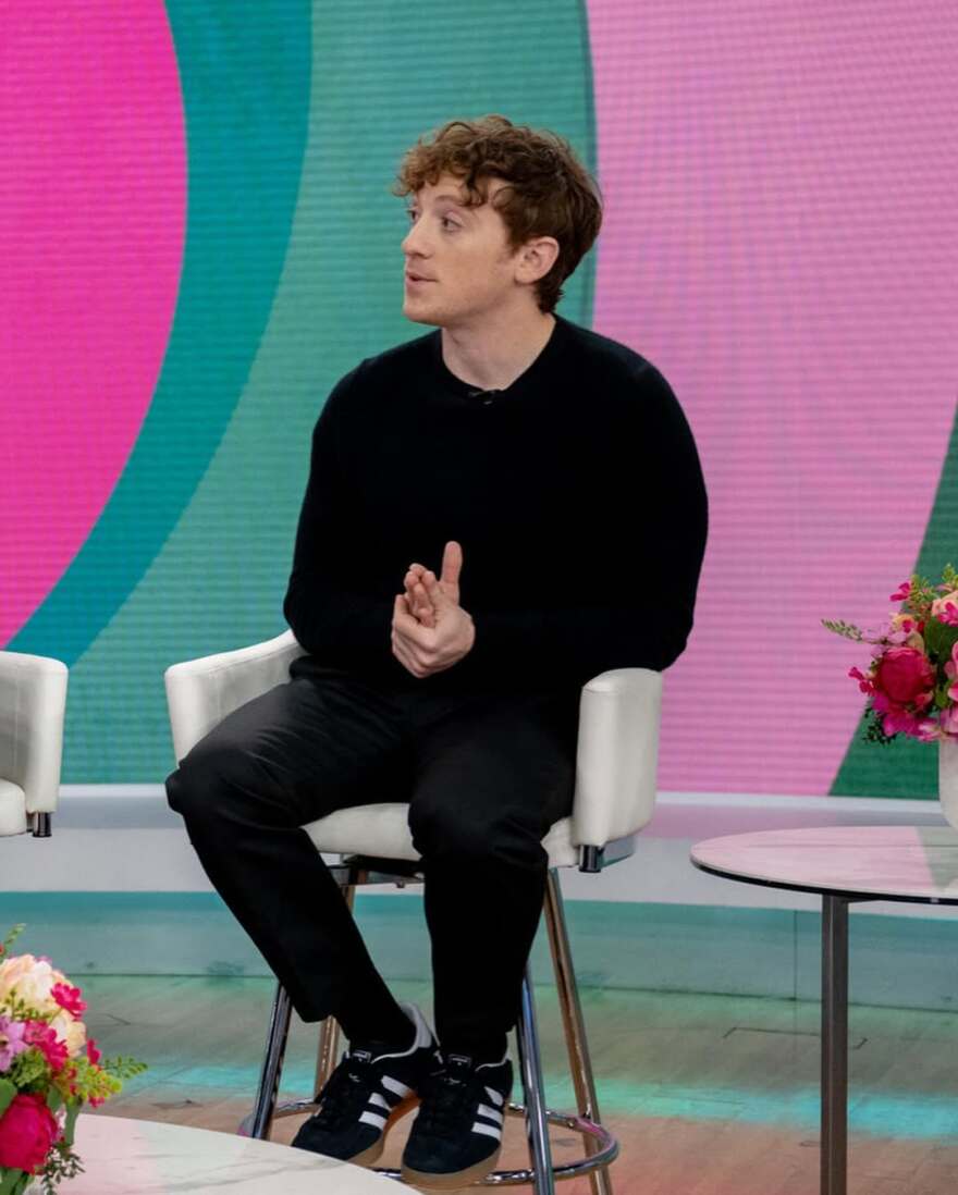 Ίθαν Σλέιτερ: Δημοσίευσε μια φωτογραφία με την Αριάνα Γκράντε στο Instagram