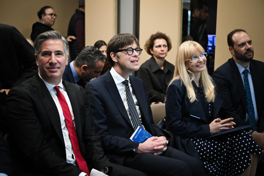 To «ψηφιακό φροντιστήριο» παρουσίασε ο Κυριάκος Πιερρακάκης - Πώς θα λειτουργεί