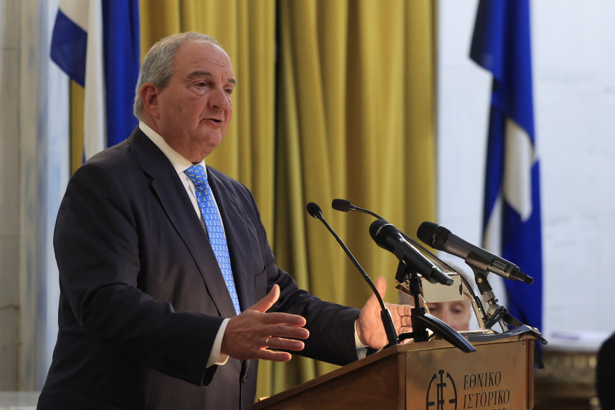 Μετά τα μνημόνια: Από μπαταχτσής, κιμπάρης η Ελλάδα με τα χρέη της