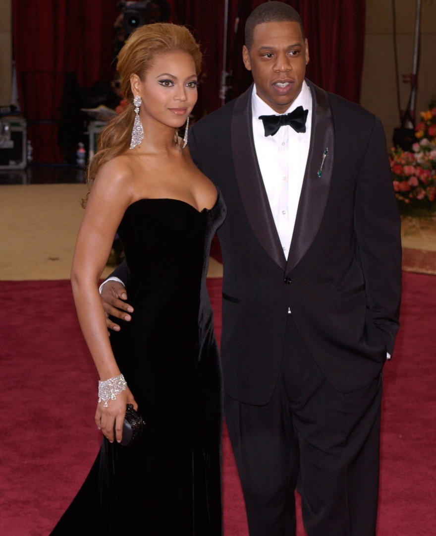 Jay-Z: «Απορρίψτε την υπόθεση ή αποκαλύψτε το όνομά της», απαιτεί ο ράπερ  μετά τις κατηγορίες για τον βιασμό 13χρονης