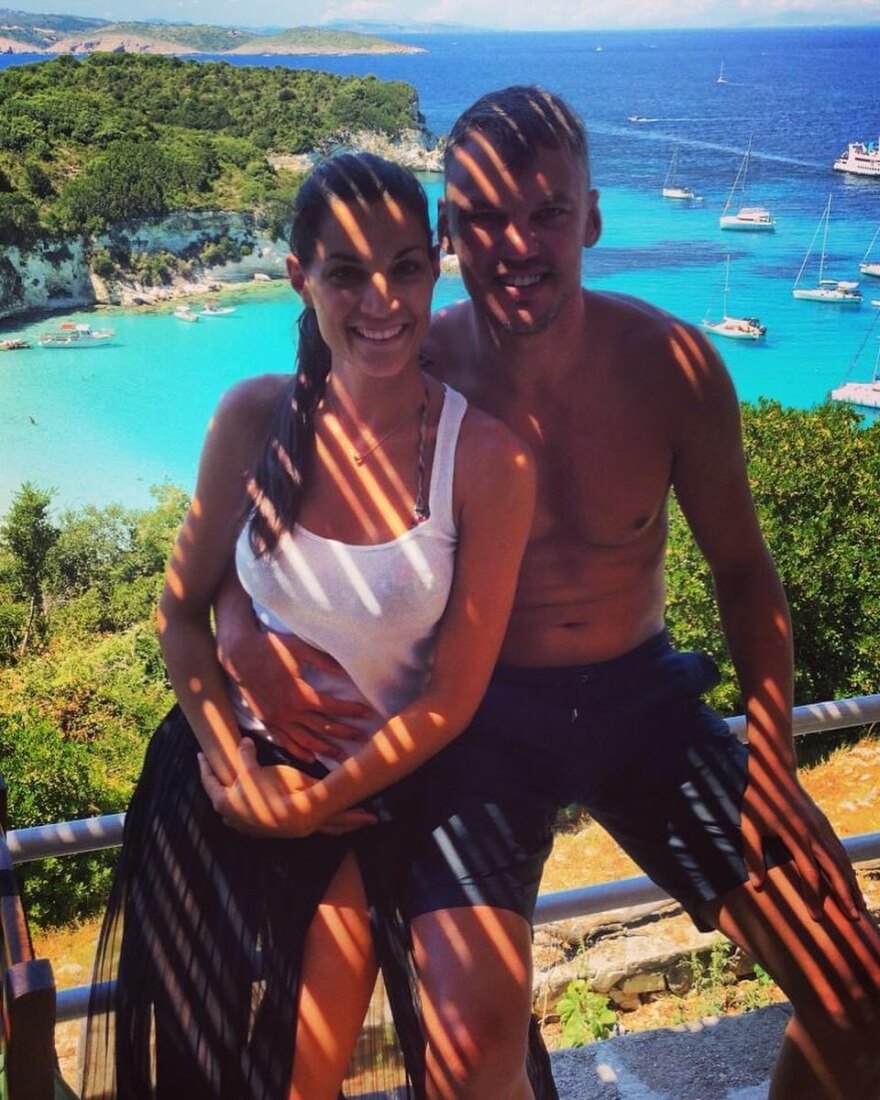 Σαρούνας Γιασικεβίτσιους: Αποθεώνει τη σύζυγό του για τα γενέθλιά της «Είναι το αφεντικό στην οικογένεια»