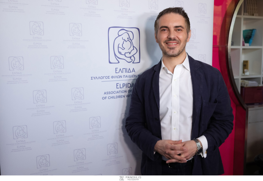 ΕΛΠΙΔΑ – Σύλλογος Φίλων Παιδιών με καρκίνο: Εκατοντάδες επισκέπτες τίμησαν το χριστουγεννιάτικο Bazaar του σωματείου