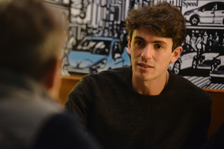 Υπάρχω: Ο Λιάνης, ο Μάστορας και ο Μελισσανίδης αναβιώνουν στην ταινία, τη ζωή του Στέλιου Καζαντζίδη - Συνέντευξη στον Δανίκα