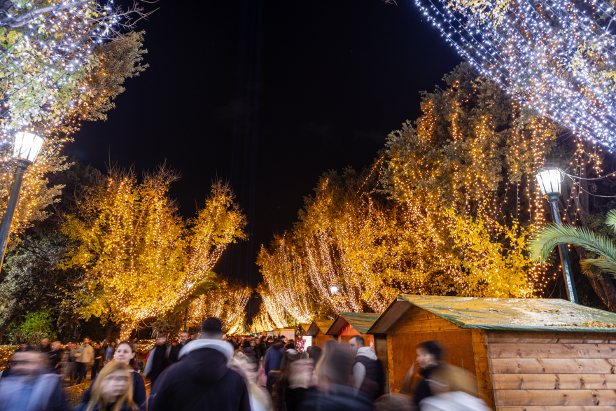 Χριστούγεννα γεμάτα φως και χαρά στο ανανεωμένο Πεδίον του Άρεως!